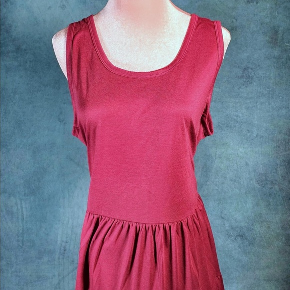 NWT SUMMER & ROSE
Tiered Ruffle Dress - Picture 4 of 7